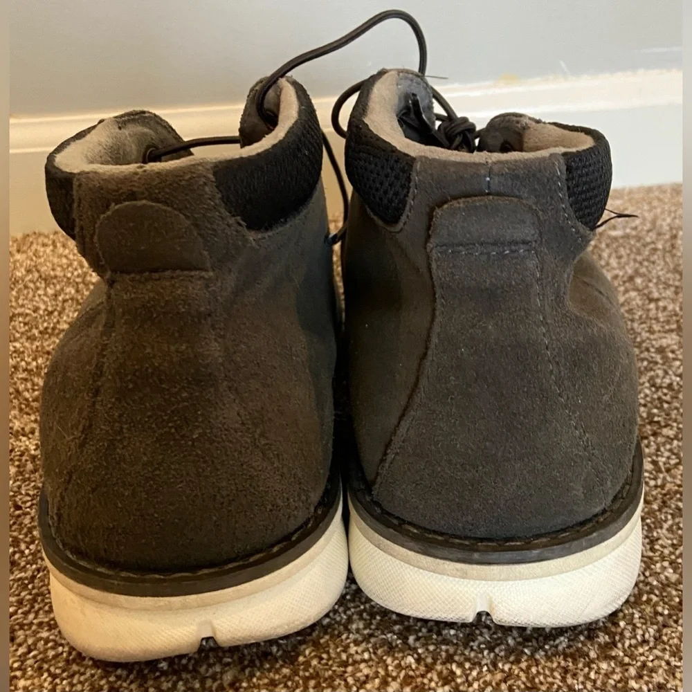 Kenneth Cole Reaction Chukka Boots/Shoes Men’s Grey Techno Suede Size 9